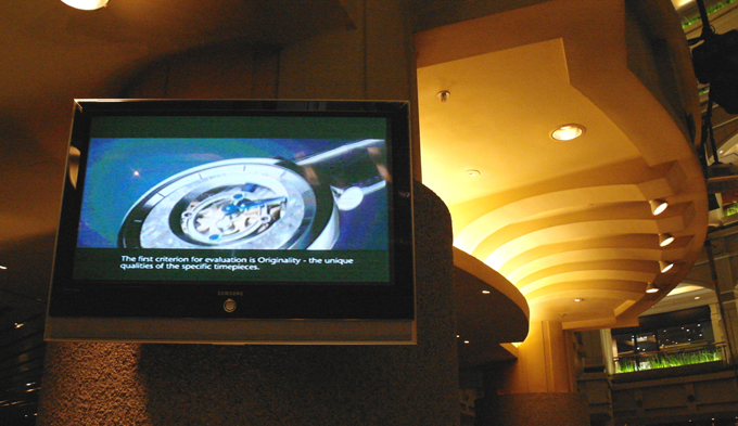 호텔 로비의 삼성tv