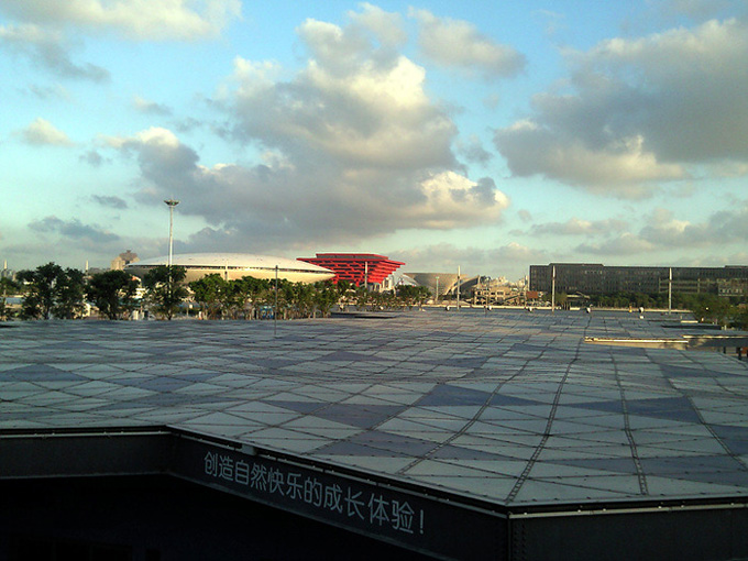 멀리 보이는 엑스포 센터와 중국관