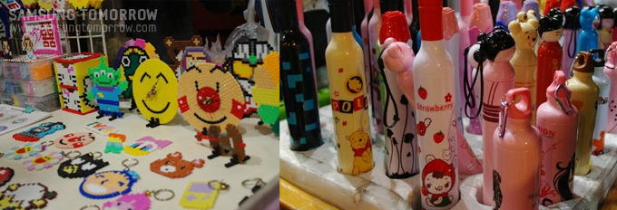 홍콩의 야시장에서 파는 물건들