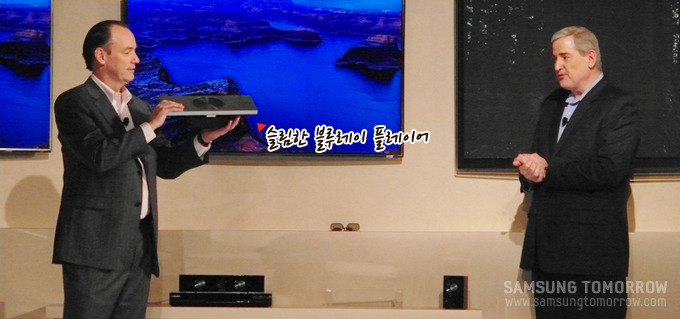 슬림한 블루레이 플레이어