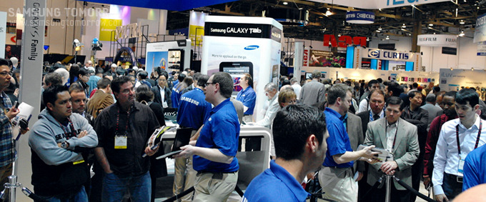 북적대는 삼성 부스