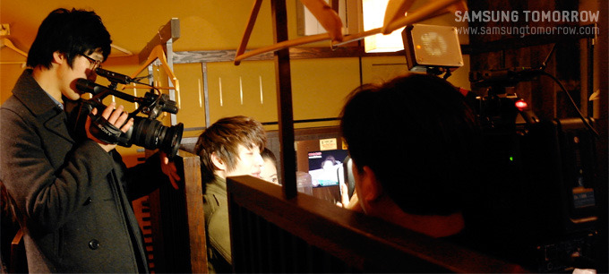 촬영중인 손호영과 리에