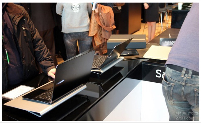 프리미엄 노트북 센서 9 시리즈 전시장