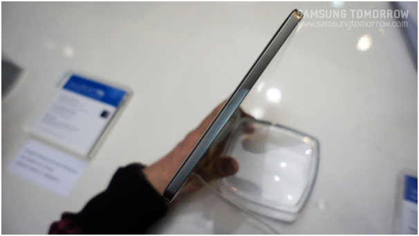 위에서 본 갤럭시 탭