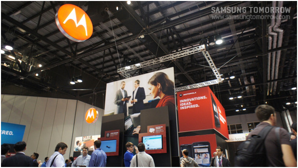 모토로라 부스