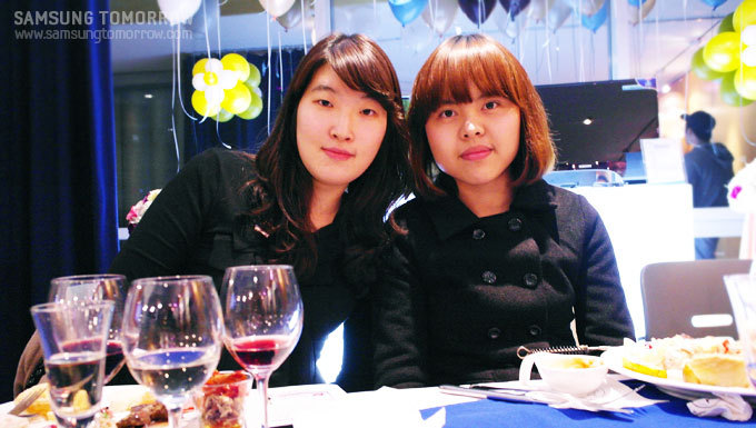 와인클래스 참석자 김하연 님(좌) 이미지 님(우