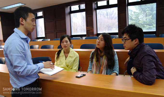  이송이, 강두리, 서기홍