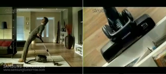 책상과 부딪히는 청소기