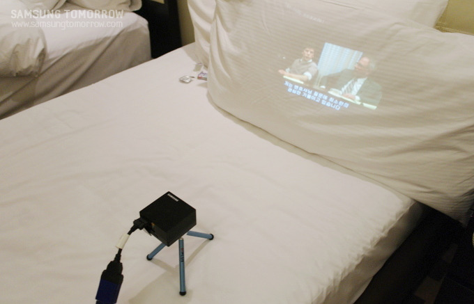 베개에 비춰본 피코 사용 모습