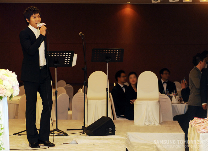 축가를 부르는 이승기