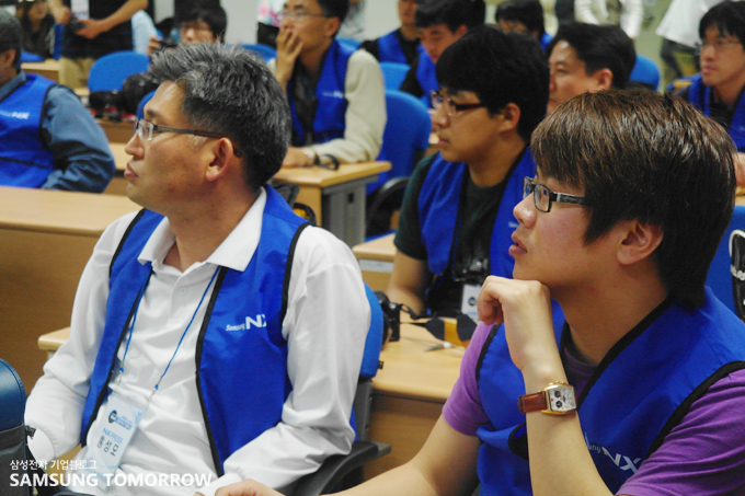 강의를 듣는 사람들