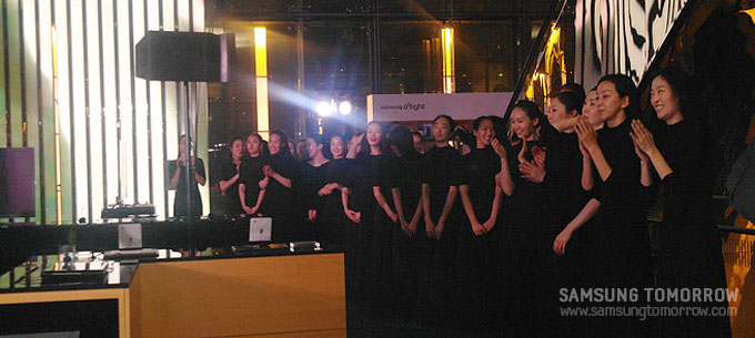 공연이 끝난 후 자축하는 무용수들