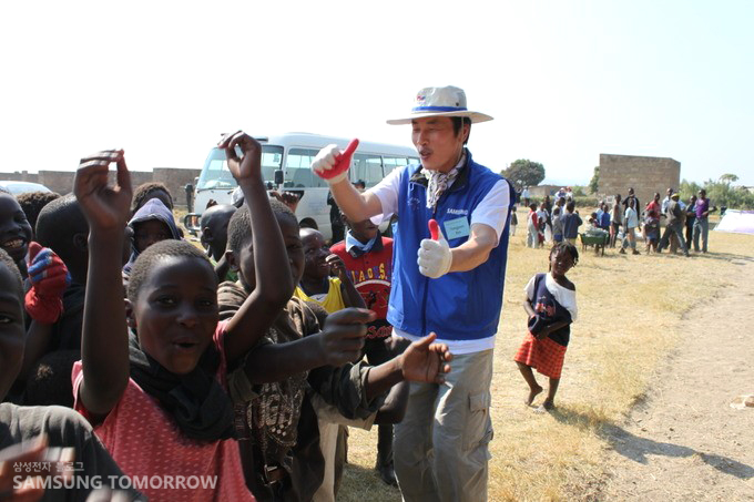 춤추는 잠비아 아이들