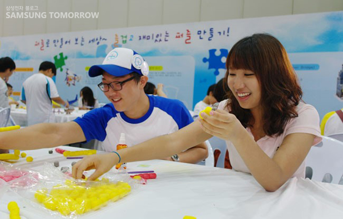 'Ticking'팀과 스토리텔러