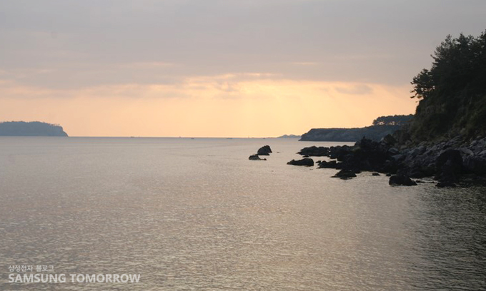 노을이 물든 제주바다