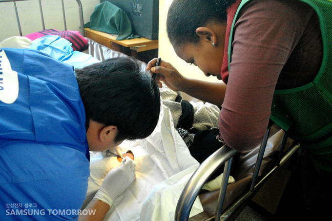 진료중인 최태민 교수