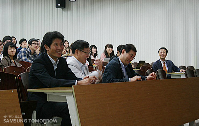 수업에 참여한 삼성전자 임직원들