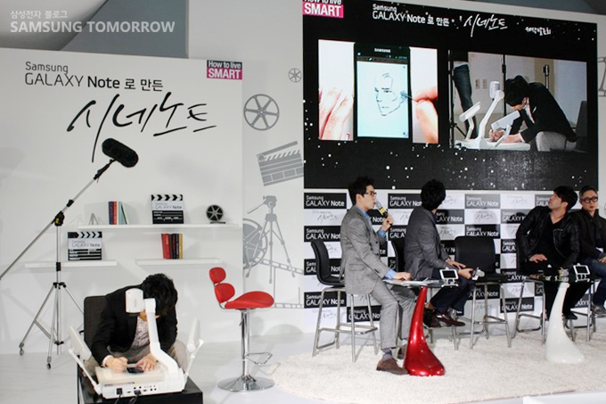 영상을 보는 손제호작가와 이광수 작가