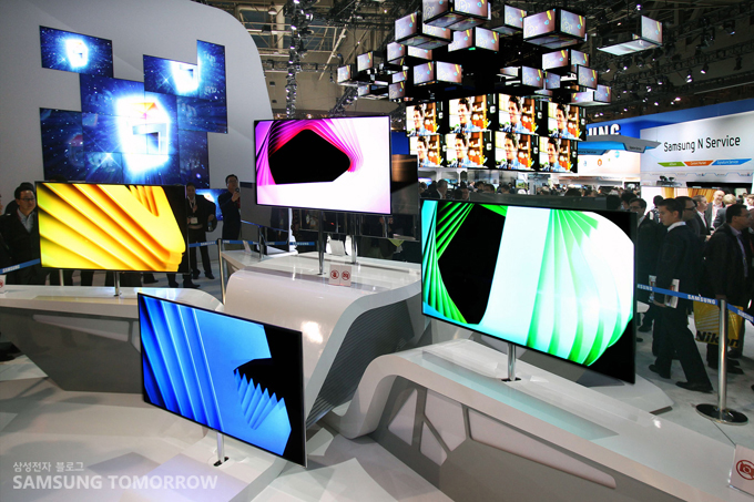 삼성 전시관 OLED TV