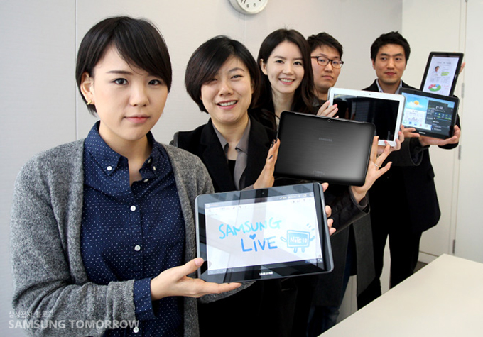 제품 디자이너 이지영 책임, 고자연선임, 이승룡 선임, 김규성선임, 이숙경 사원