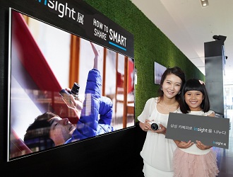 스마트 사진전 어린이 모델과 여성모델