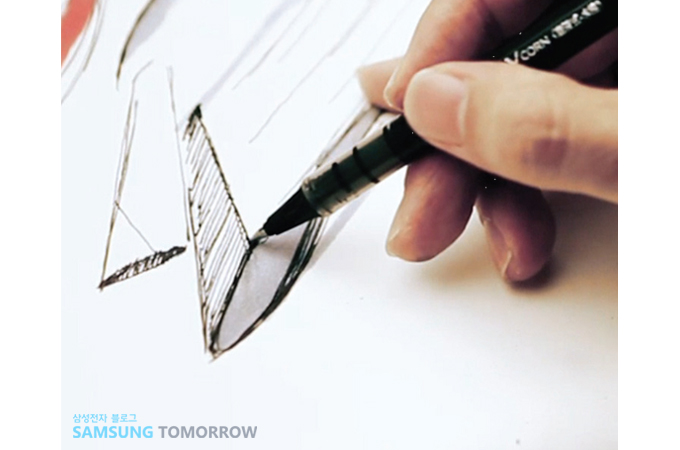 스케치 하는 모습