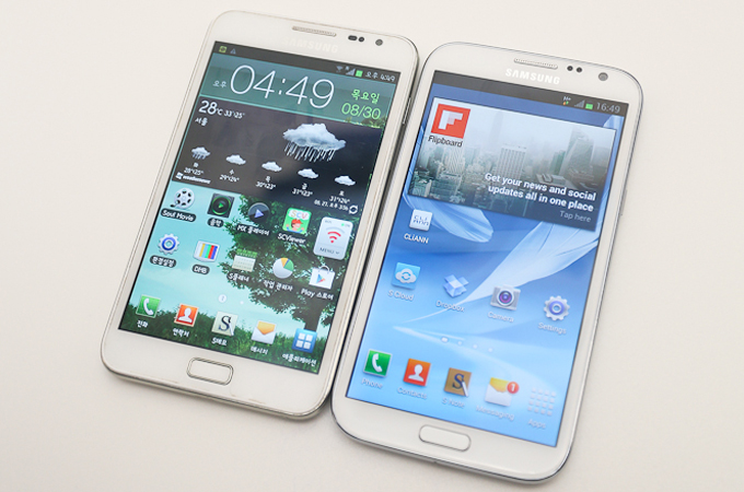 갤럭시노트Ⅱ 화이트 컬러와 그레이 컬러