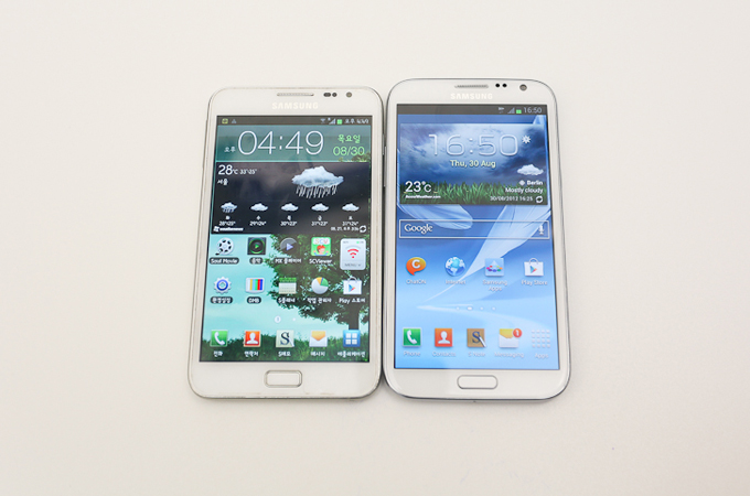 갤럭시노트Ⅱ 화이트 컬러와 그레이 컬러