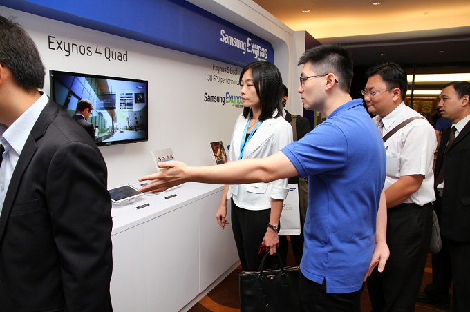 삼성부스의 사람들