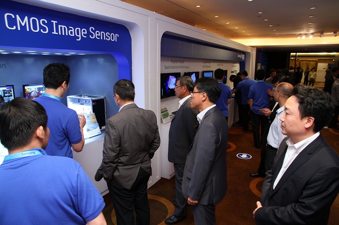 삼성부스의 사람들