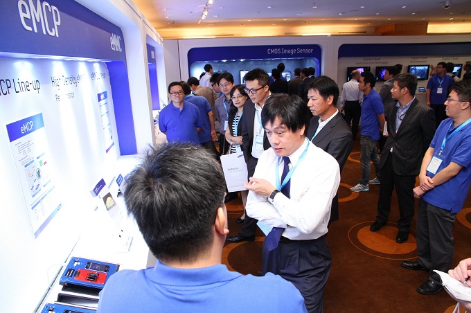 삼성부스의 사람들