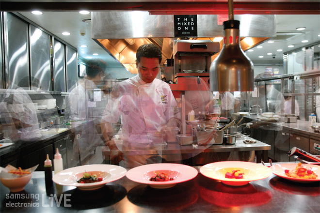 요리하는 에드워드 권