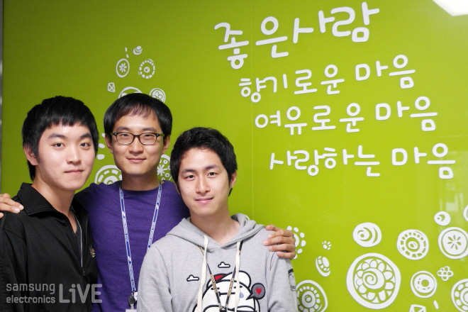 정담원 미래동 908호에는 이영훈, 권재현, 허전회 사원