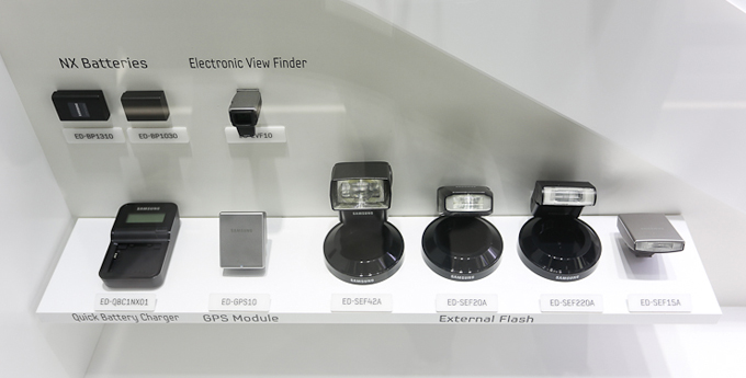 삼성 카메라의외장 플래시들