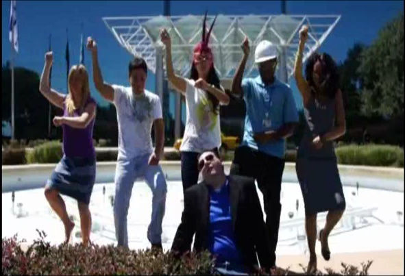 강남스타일을 추는 사람들