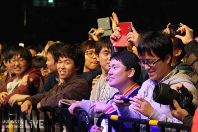 콘서트를 보는 사람들