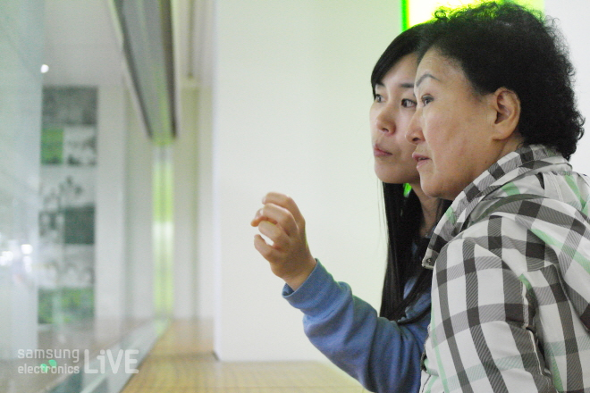 라인 투어 중인 부모님