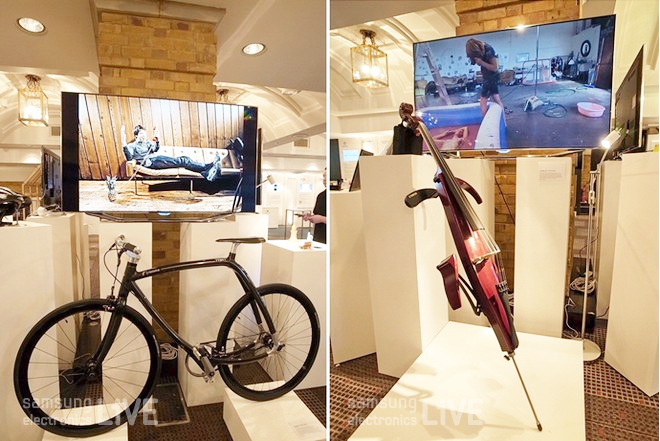 WIRED 2012 행사장의 TV와 자전거