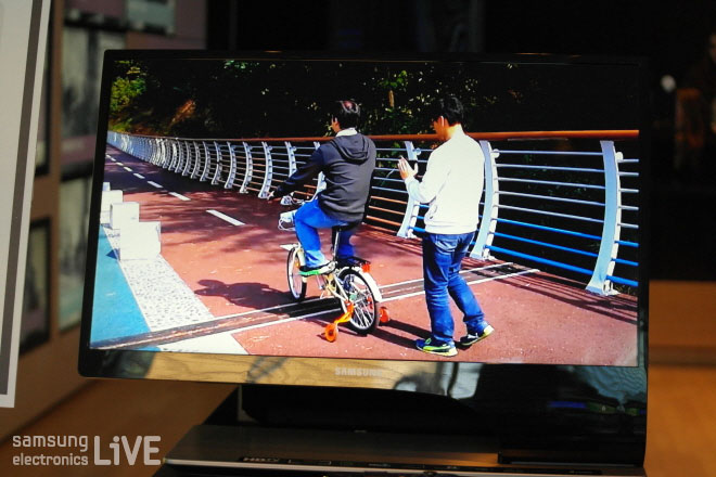 자전거를 타는 남자