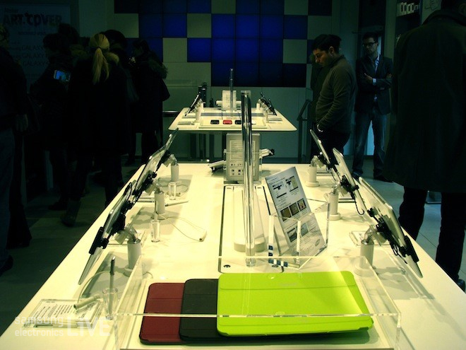 삼성 모바일 스토어 제품 체험관