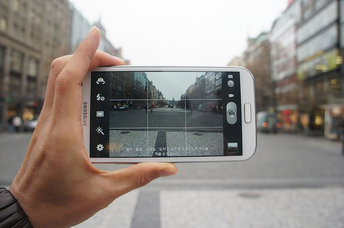 박물관 앞 광장을 찍고있다