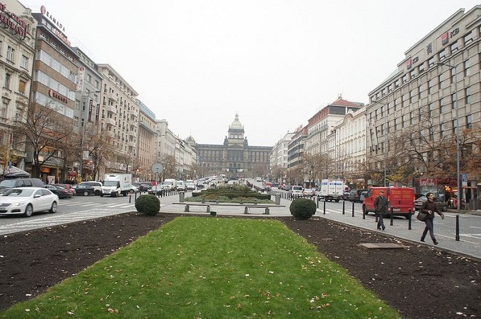 박물관 앞 광장