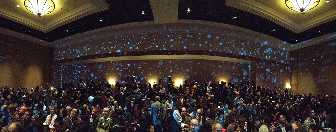 취재진들로 가득 메운 행사장