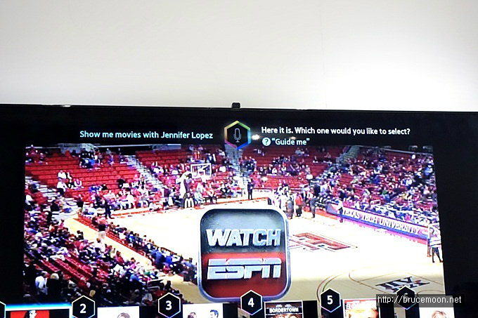 영화목록이 뜬 tv