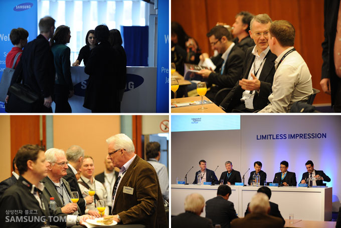 프레스 컨퍼런스에 참석한 사람들