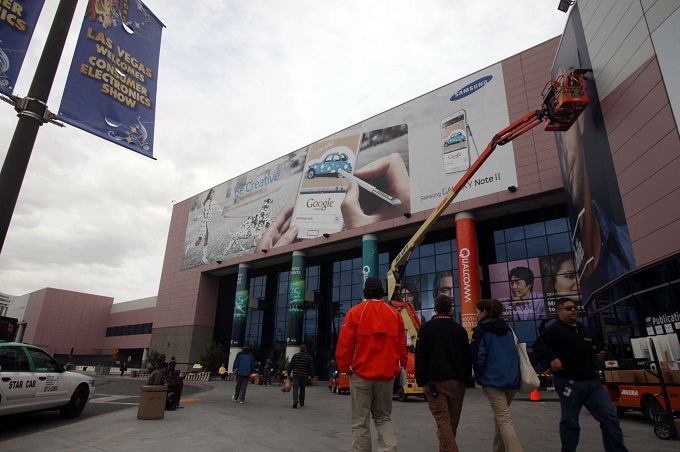 CES 2013의 행사장에 설치된 삼성전자 갤럭시 노트Ⅱ 광고