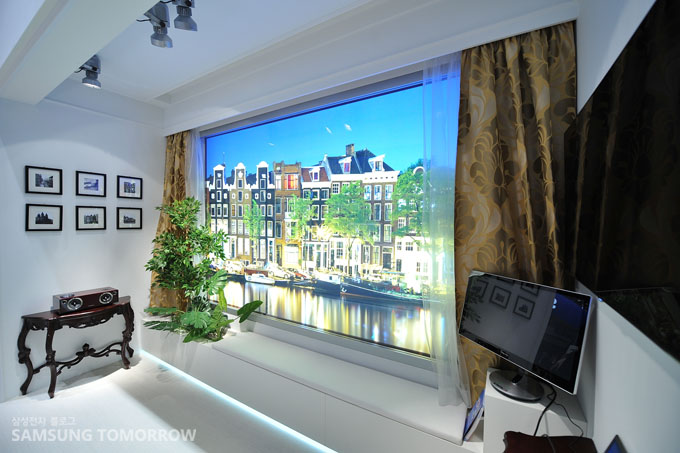 ISE 2013에서 선보인 호텔 TV