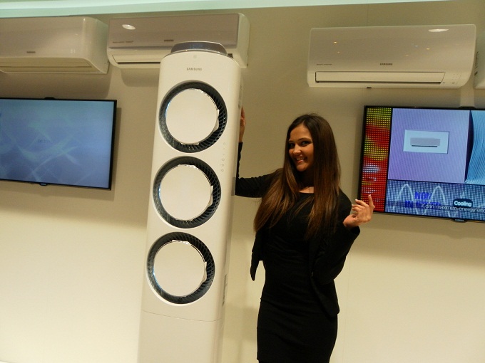 삼성 에어컨과 여자