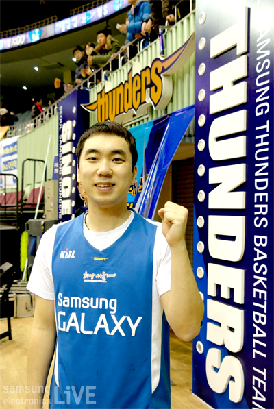 서한국 응원단장