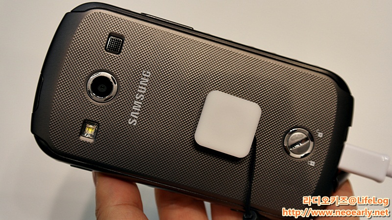 갤럭시 엑스커버 2 후면
